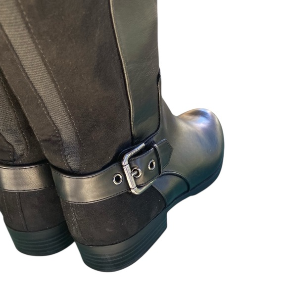 EUC Liz Claiborne Black Fall Knee High Flat zip City Boot Ladies Size 5 Medium. - Picture 8 of 11